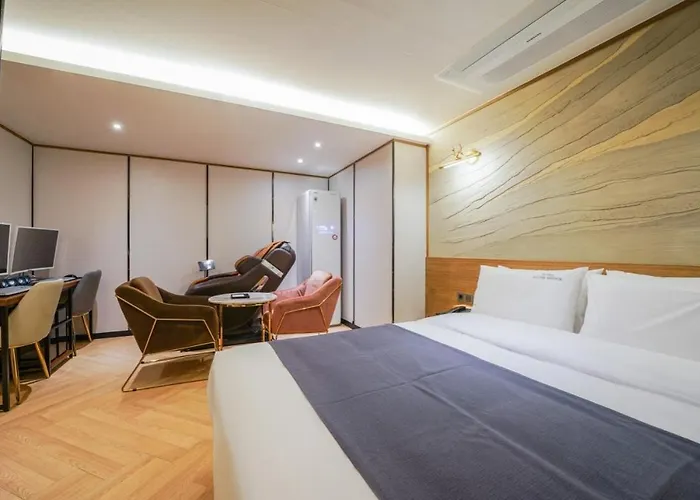 The Stone Bridge Hotel Dongnae