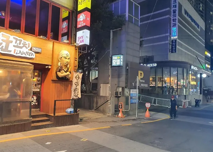 エッグ モーテル