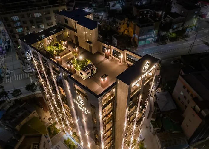 Yeongdo Grandbern Hotel