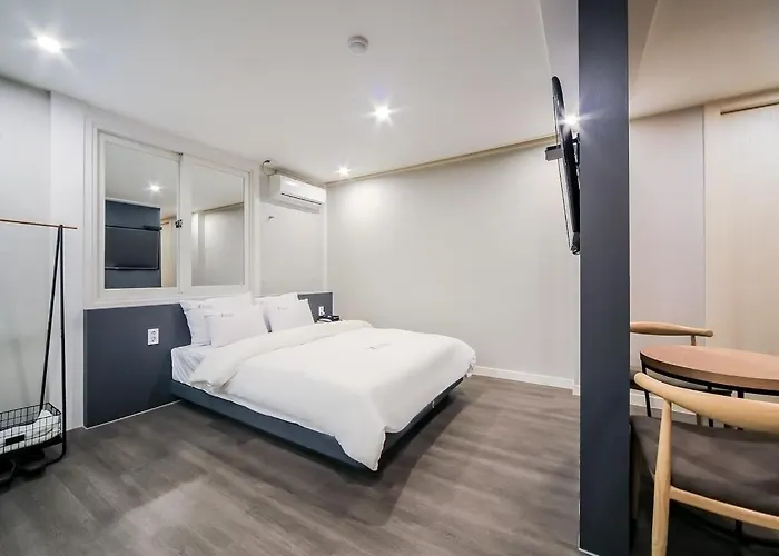 Gamdong Hotel