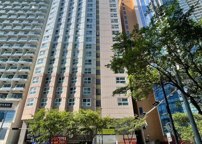 2 Minutes To Haeundae Beach - Netflix