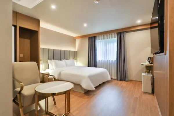 Deokcheon Den Basta Hotel