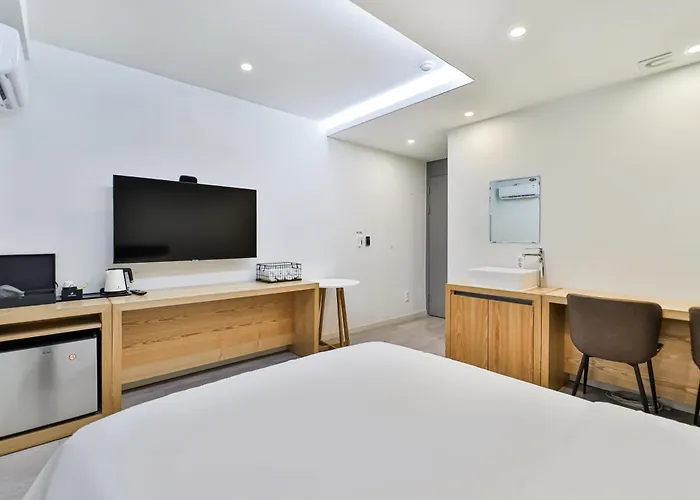 Sloth Hotel Busan Seomyeon