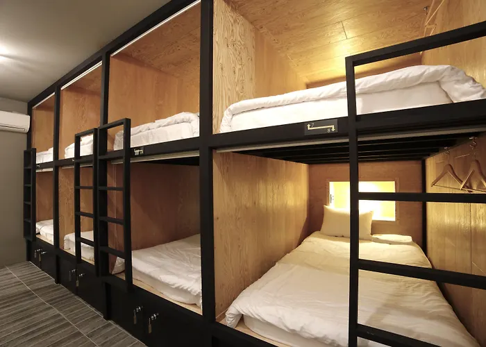 The Bay Guesthouse - Hostel