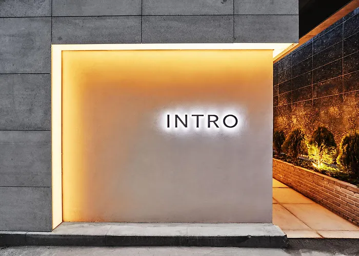 Hotel Intro