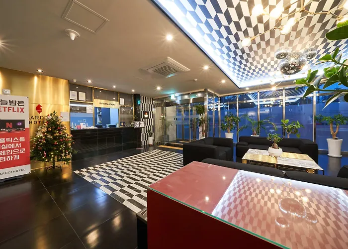 Bon Hotel Business