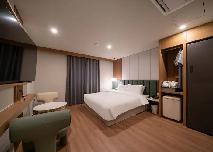 Grandis Hotel Munhyeon