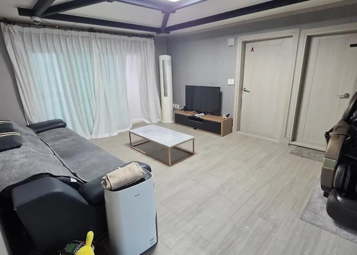 Park'S Guesthouse Near Gwangalli Beach In Busan