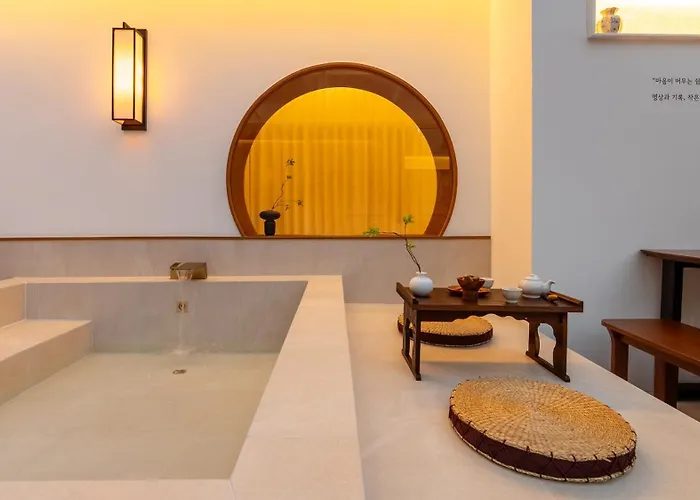 Toyu Ryokan Hotel