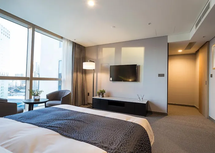 Centum Primus Hotel