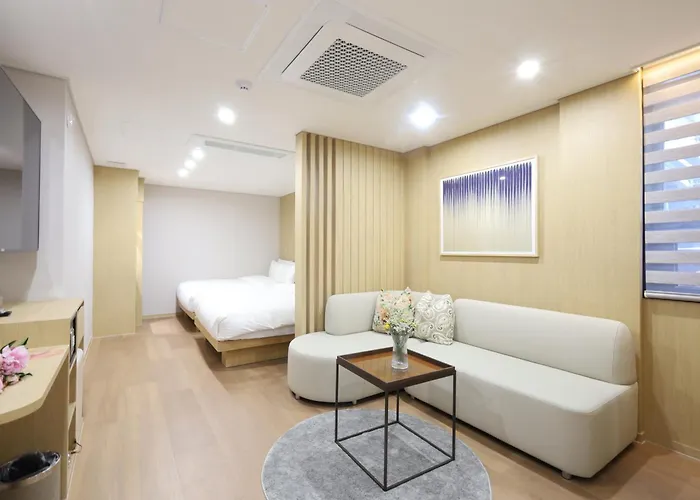Busan Seomyeon Nestly Hotel