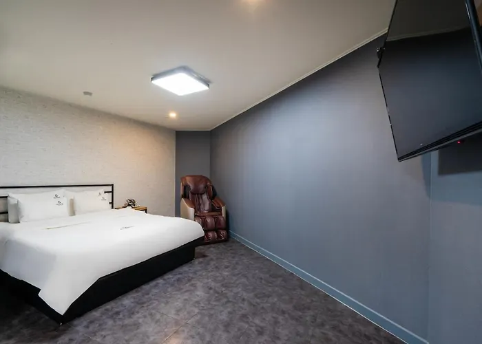 AU Hotel