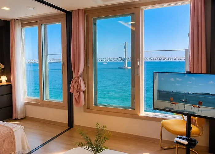 Crystal Ocean House 무료주차