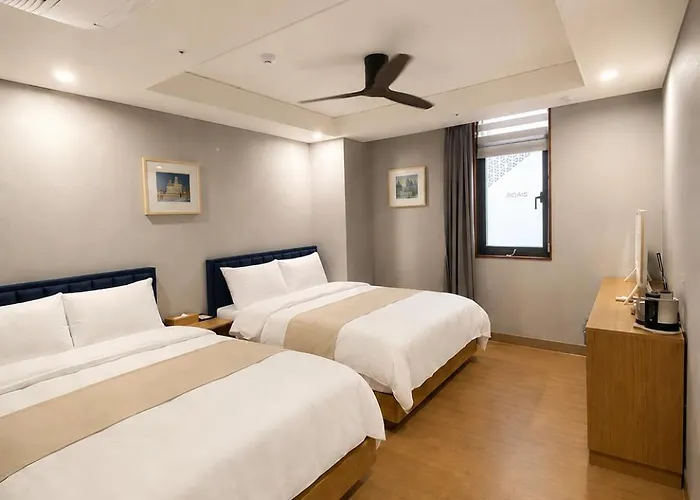Brosis Hotel