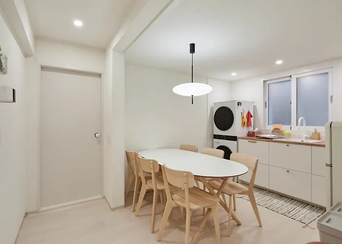 New Special,3Min Walk To Gwangalli Beach Drone Show,New Accommodation,Free Luggage Storage,Washer And Dryer Available,Ott,Drip Bag Coffee