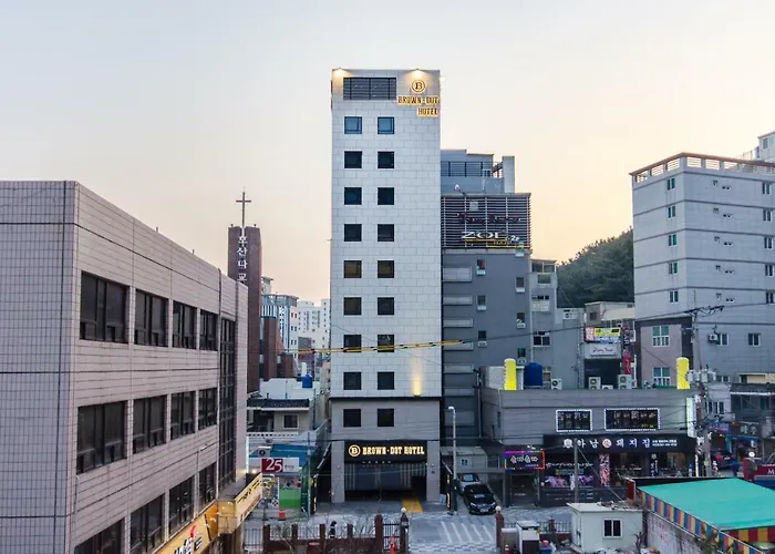 Brown-Dot Hotel Hadan